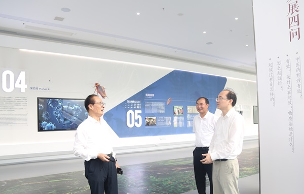 1756374209555846.jpg 4W7A5817.JPG